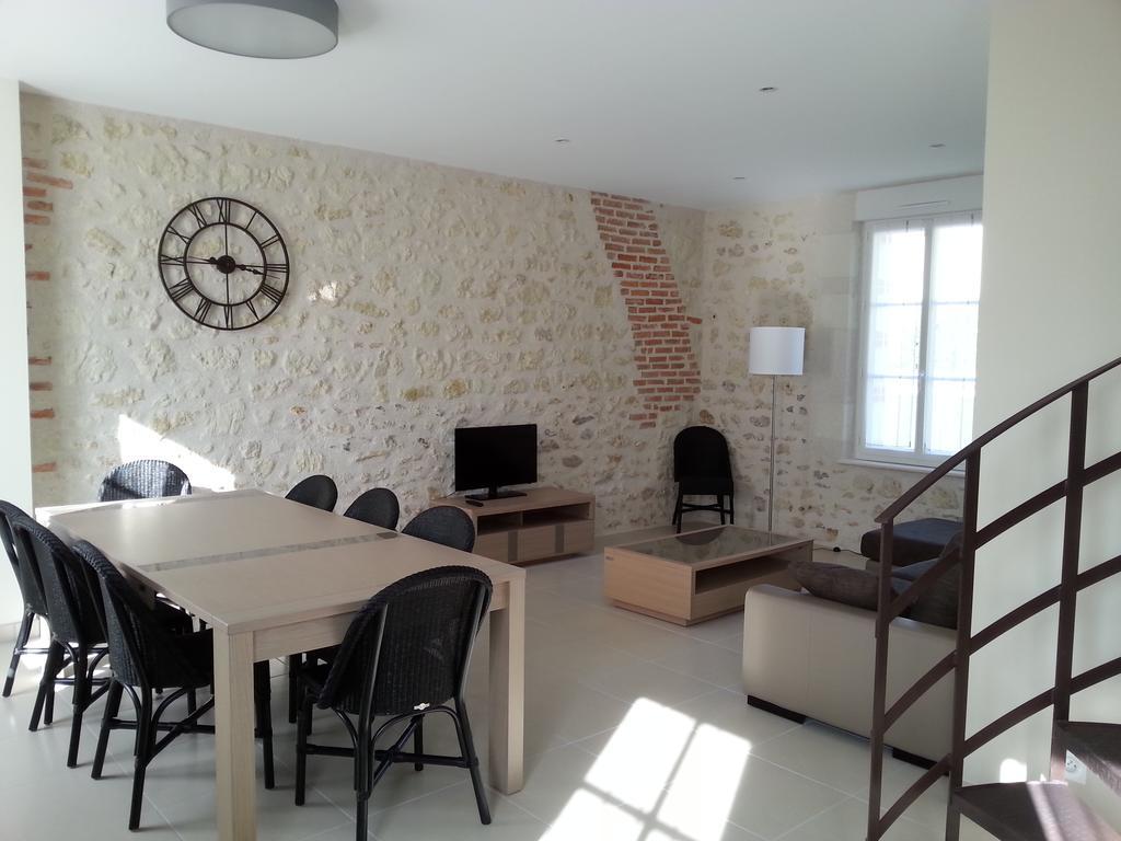 Thésée Gite Du Domaine Du Haut Perronヴィラ エクステリア 写真